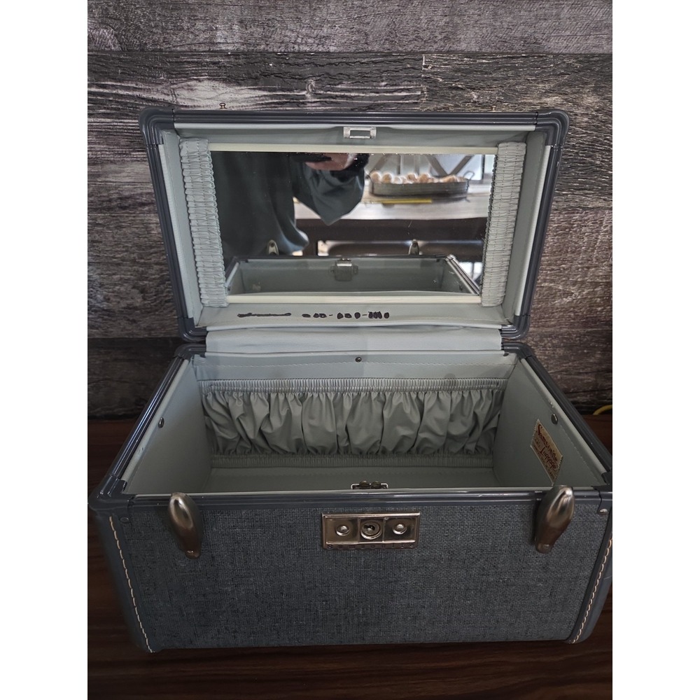 Vintage Samsonite Train Case Suitcase Cosmetic Case Blue Mirror